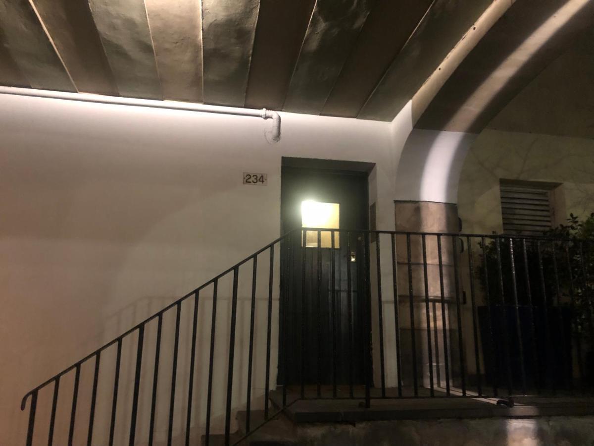 Royal Mile Famous Canongate Flat Edinburgh Ngoại thất bức ảnh